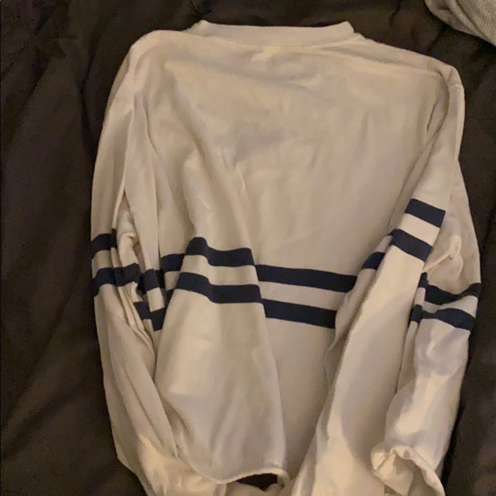Brandy Melville Long Sleeve - Picture 3 of 3